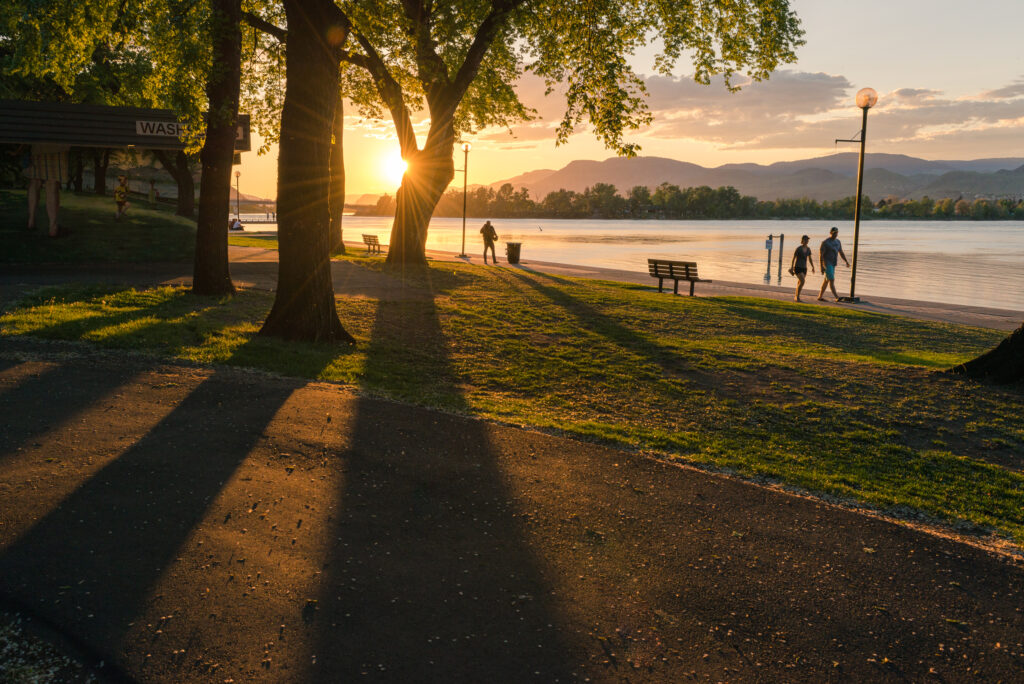 Image of Riverside Park at sunset